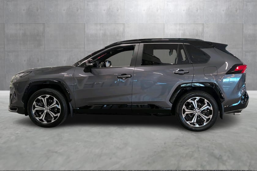 Bilde 2 av Toyota RAV4 Plug-in Hybrid Executive Bitone - Skinn - LED - Ventilerte forseter