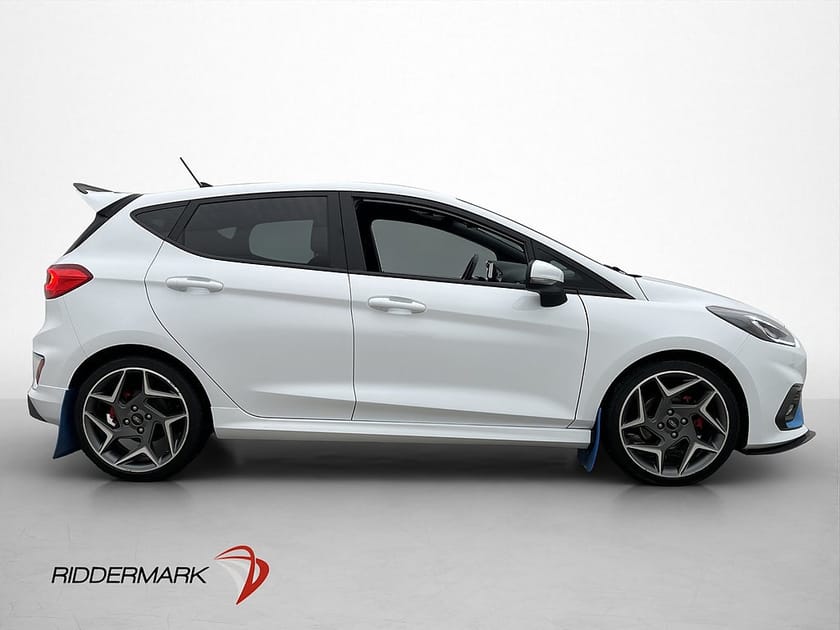 Bild 4 av Ford Fiesta ST 200hk Recaro-Stolar B&O Maxton Rattvärme