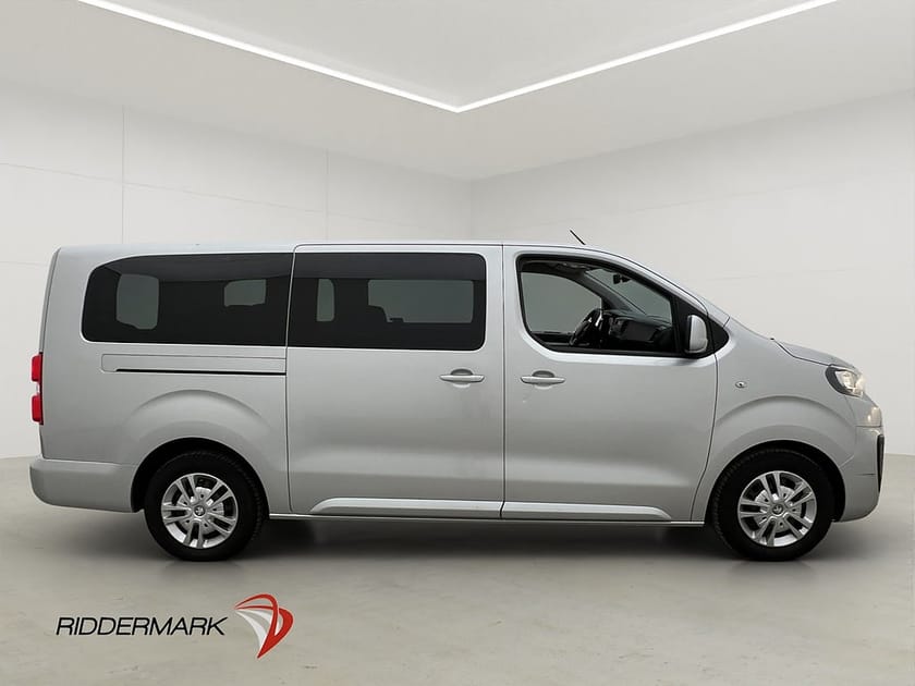 Bild 2 av Peugeot Expert Traveller ExtraLång Drag Kamera Farthållare 9-Sits Moms