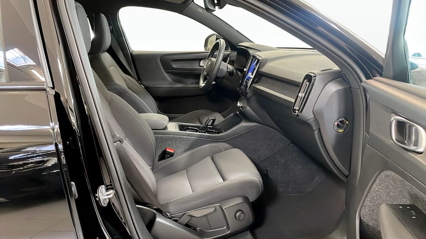 Bild 3 av Volvo XC40 Recharge Core 231Hk / Kamera / CarPlay /