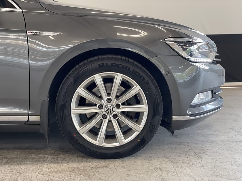 Bild 5 av Volkswagen Passat Sportscombi 2,0 TDI 190hk 4Motion Drag Värmare Kamera