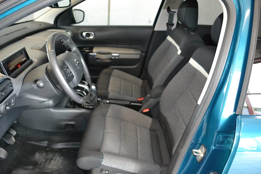 Bild 4 av Citroën C4 Cactus 1.2 PureTech Manuell Navi V-Hjul 110hk