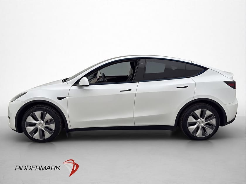 Bild 5 av Tesla Model Y Standard Range RWD Autpilot Drag En-Brukare MOMS