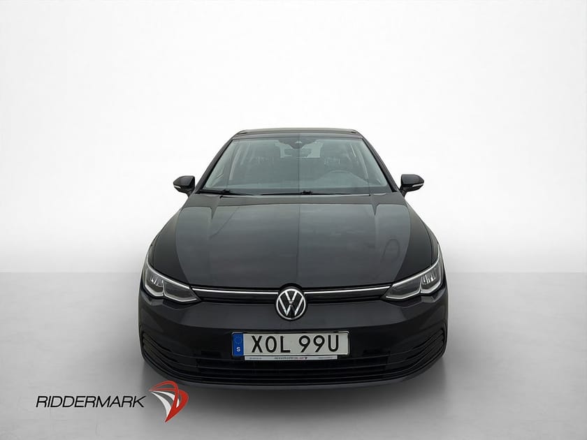 Bild 2 av Volkswagen Golf 1.5 eTSI 150hk Cockpit Rattvärme CarPlay PDC