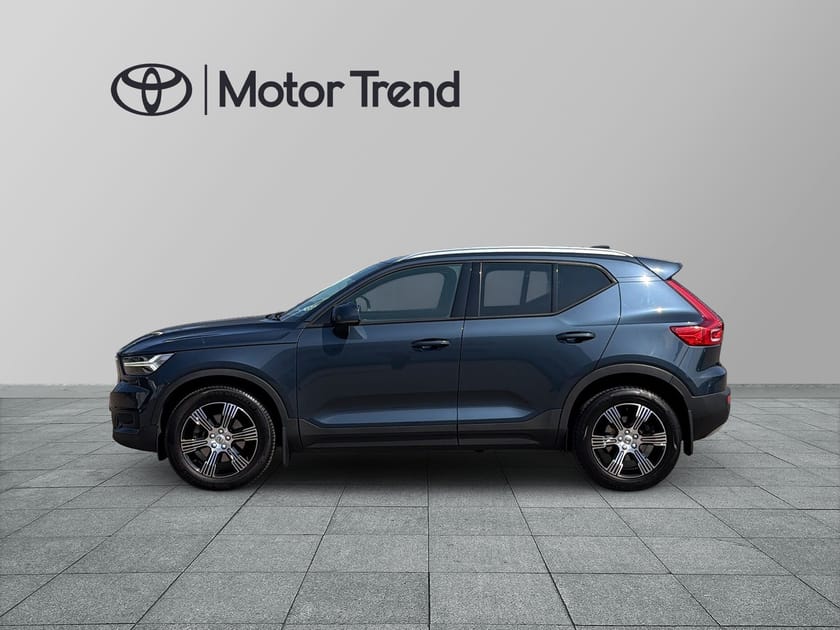Bild 3 av Volvo XC40 B4 Automat,197hk,Momentum,H/K,360°Kamera,12.000mil