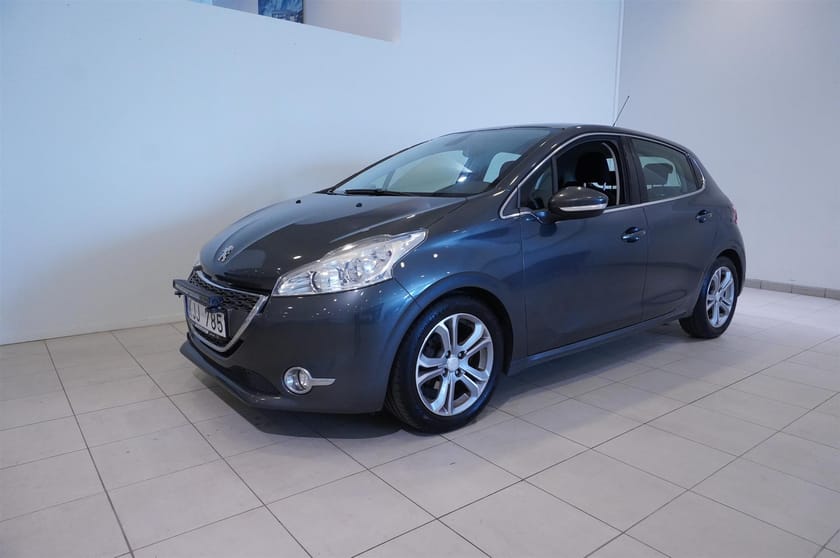 Bild 2 av Peugeot 208 1,2 VTi 82hk 5-D Allure Ledramp Motorv. Vinterhjul