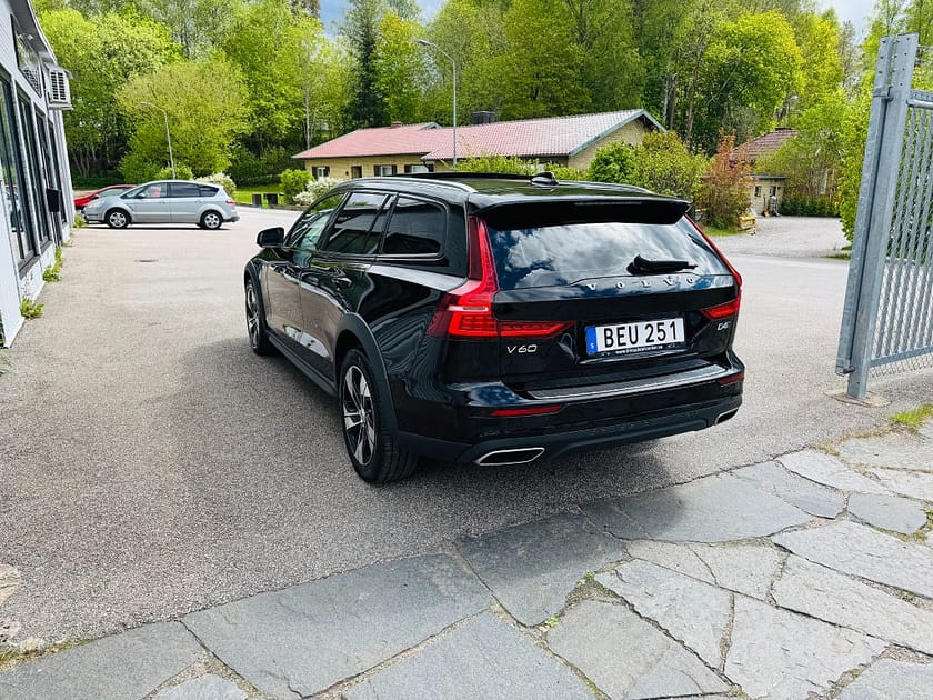 Bild 4 av Volvo V60 Cross Country D4 190HK AWD AUTOMAT / PANORAMA / DRAG / VÄRMARE