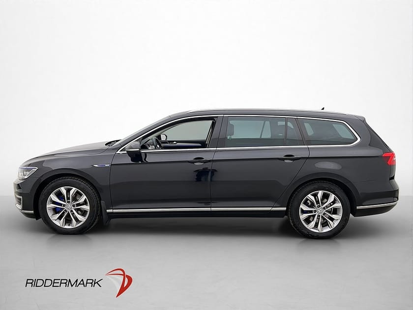 Bild 4 av Volkswagen Passat Variant GTE 218hk Värmare Drag Cockpit Kamera Navi
