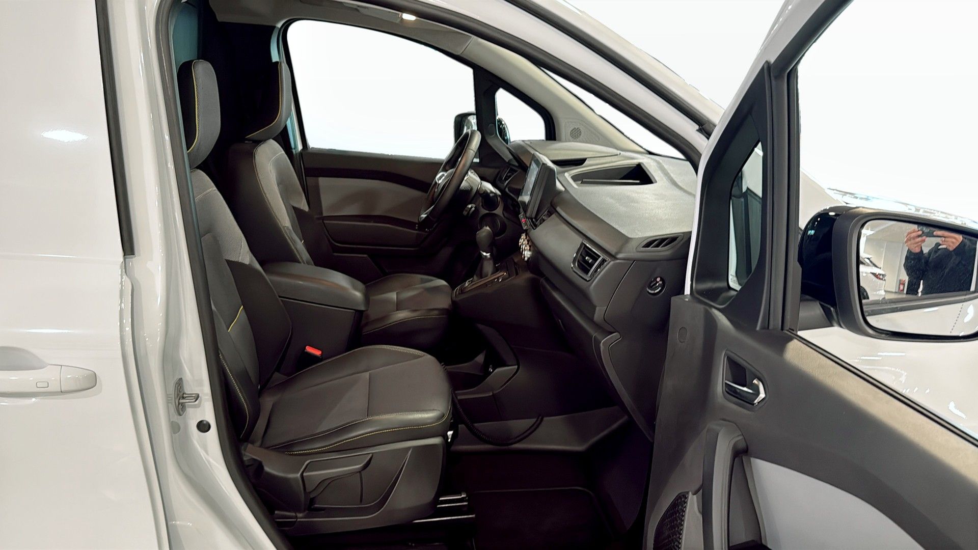 Renault Kangoo 2023, bild 3/10