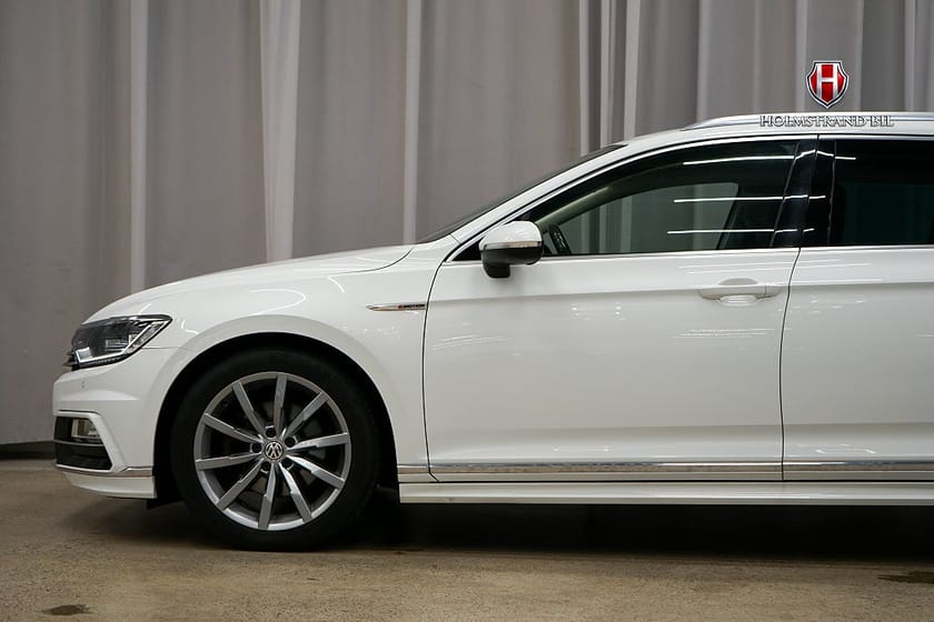 Bild 5 av Volkswagen Passat Sportscombi 2.0 TDI 4M GT R-line Executive Dvärm Drag Kamera Rattvä