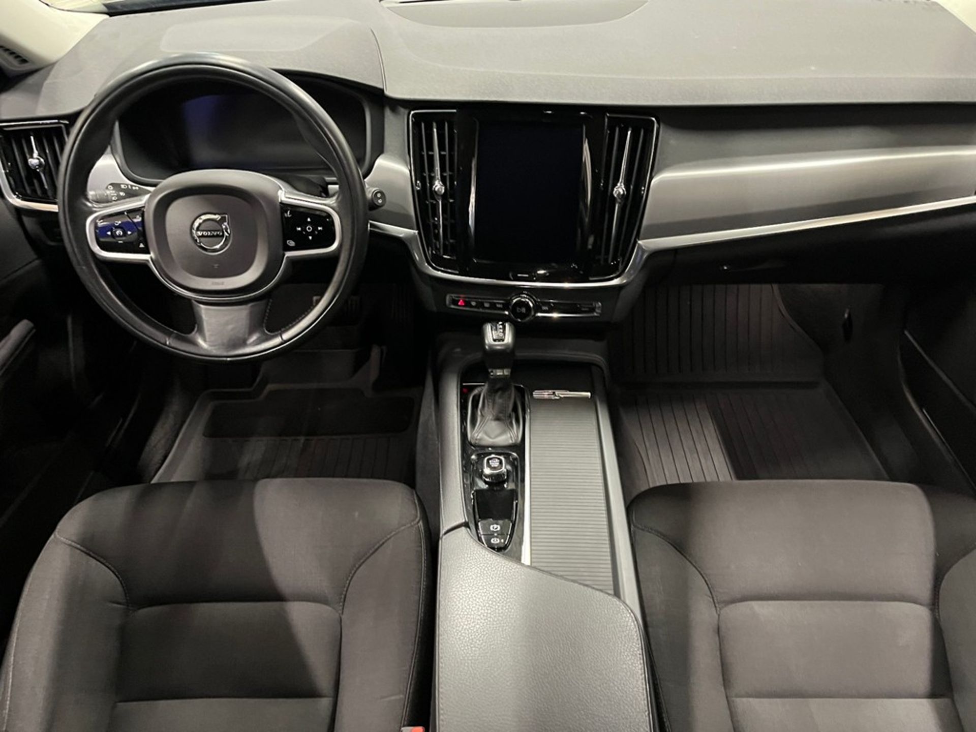 Volvo V90 D4 Mom SE (V-HJUL) 2019, kuva 6/10