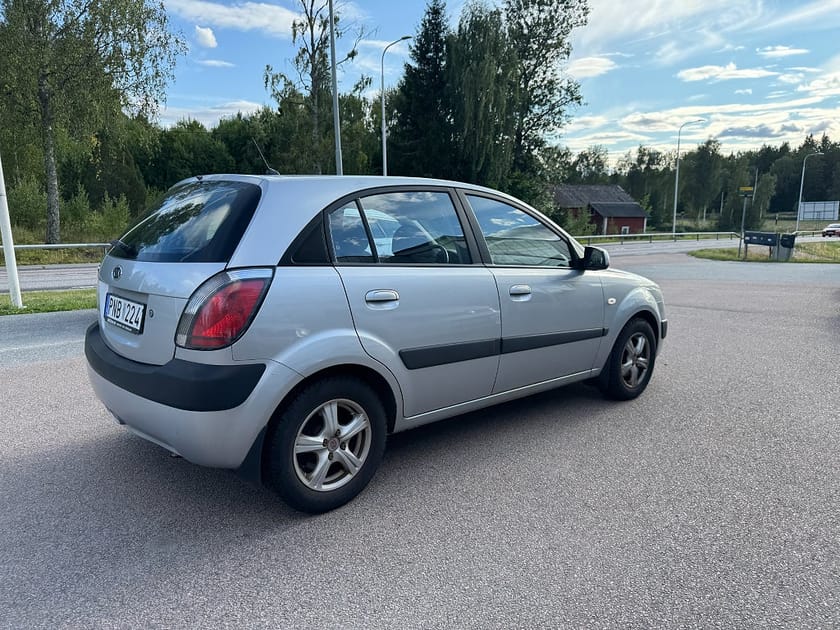 Bild 3 av Kia Rio 1.4  97 Hk