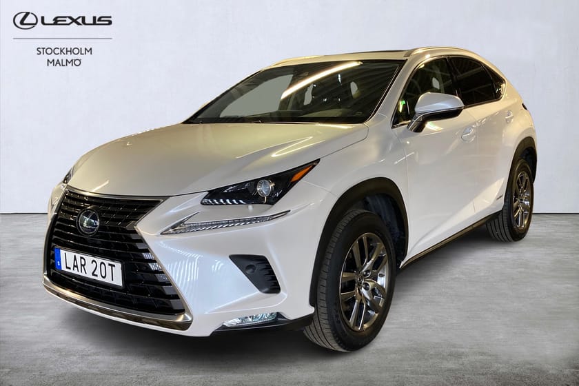 Bild 1 av Lexus NX 300h AWD Taklucka Skinn Backkamera Elstolar