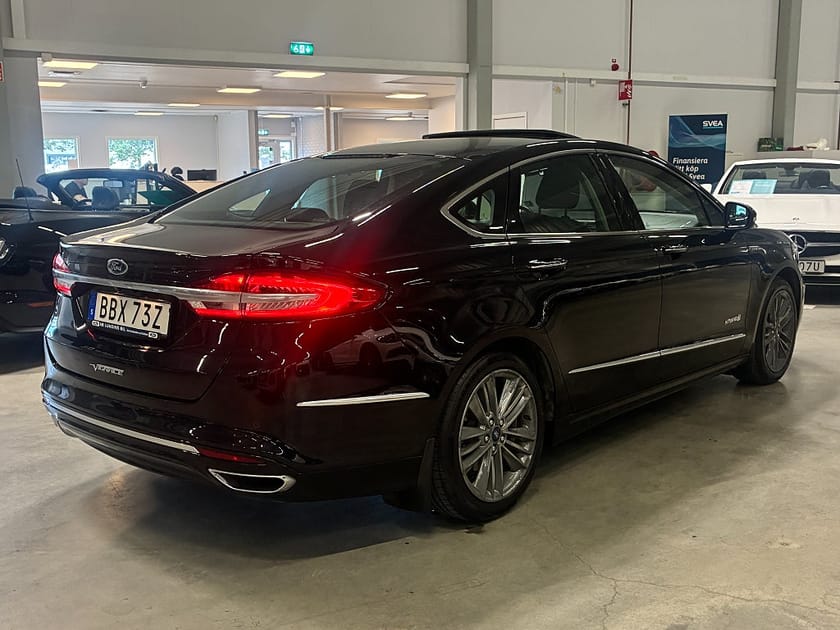 Bild 5 av Ford Mondeo Hybrid E-CVT Vignale | Taklucka | V-hjul