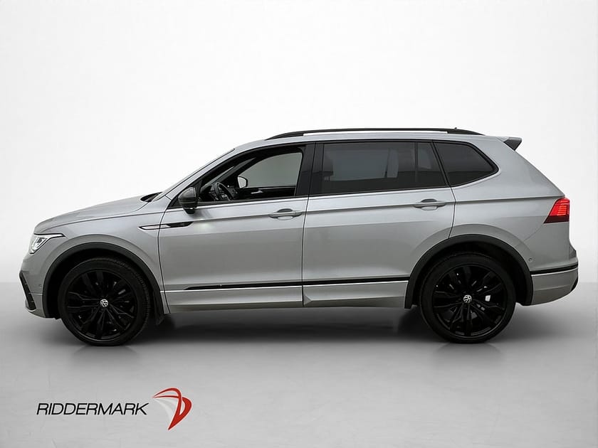 Bild 4 av Volkswagen Tiguan Allspace 7-sätes 7-Sits 4M R-Line Cockpit Black