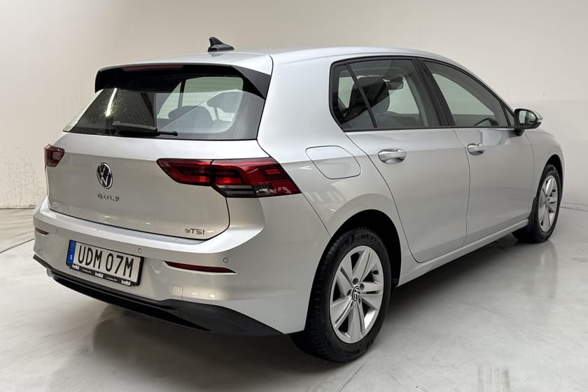 Bild 3 av Volkswagen Golf VIII 1.0 TSI 5dr (110hk) GPS Värmare