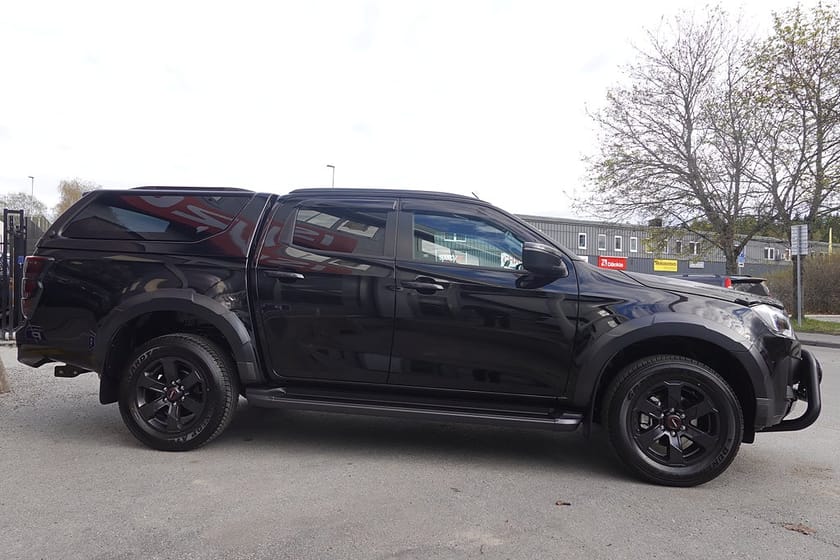 Bild 3 av Isuzu D-Max Crew Cab XRX |4219:-skatt| 3.995:-/mån Facelift | OMG LEV