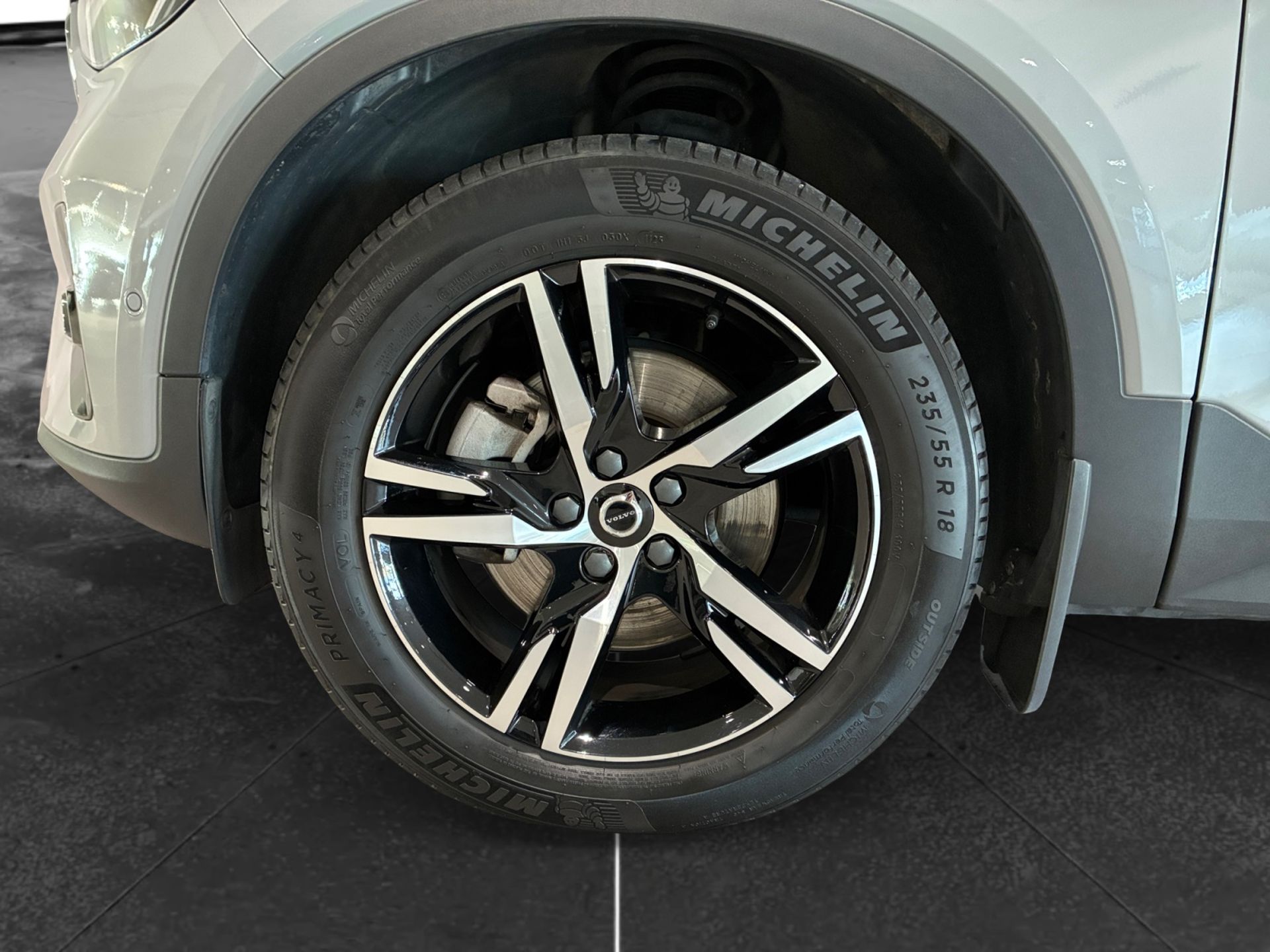 Volvo XC40 B3 FWD Bensin Plus Dark 2025, bild 7/10