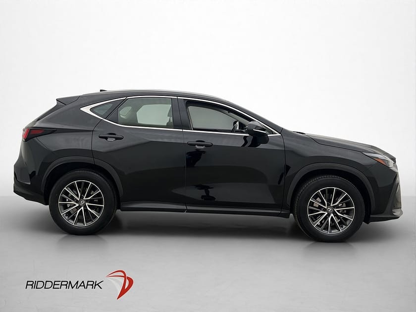 Bild 4 av Lexus NX 350h 242hk Drag Skinn Kamera Navi Rattvärme