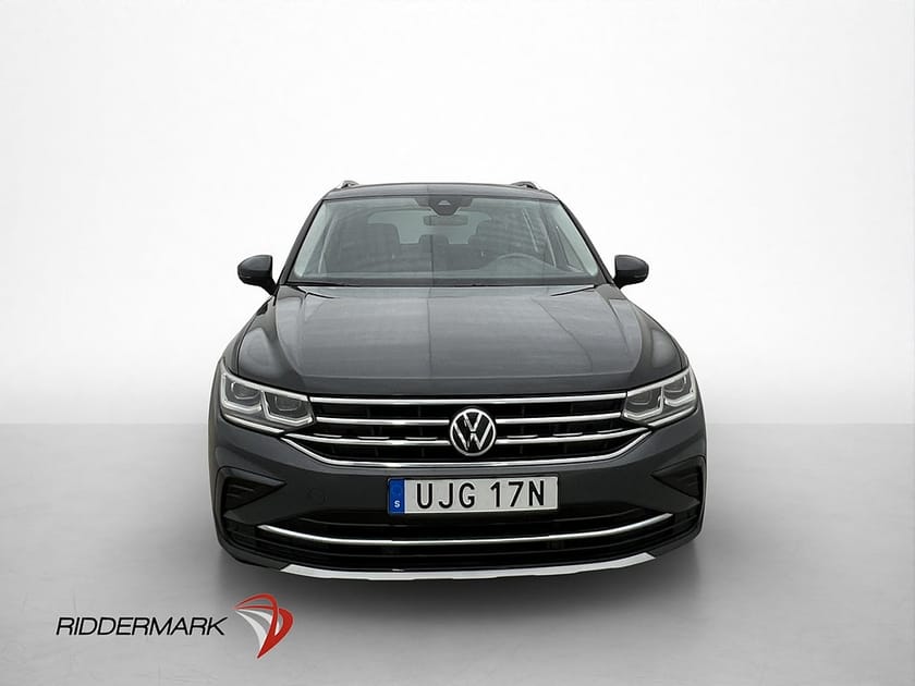 Bild 2 av Volkswagen Tiguan 2.0 TDI 4M Elegance D-Värmare Cockpit Drag
