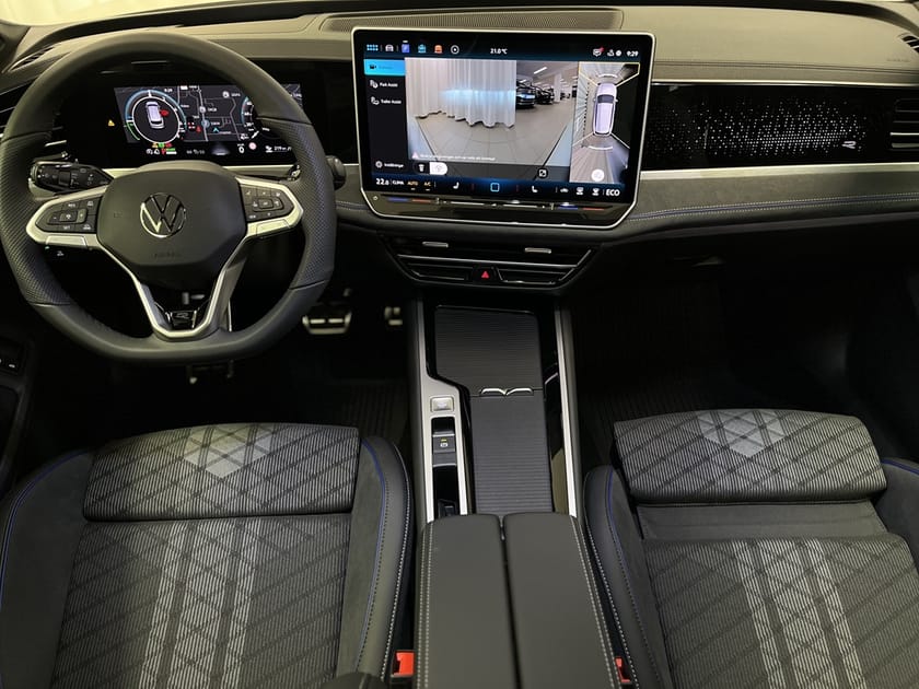 Bild 5 av Volkswagen Passat Variant eHybrid 272 DSG6 R-LINE