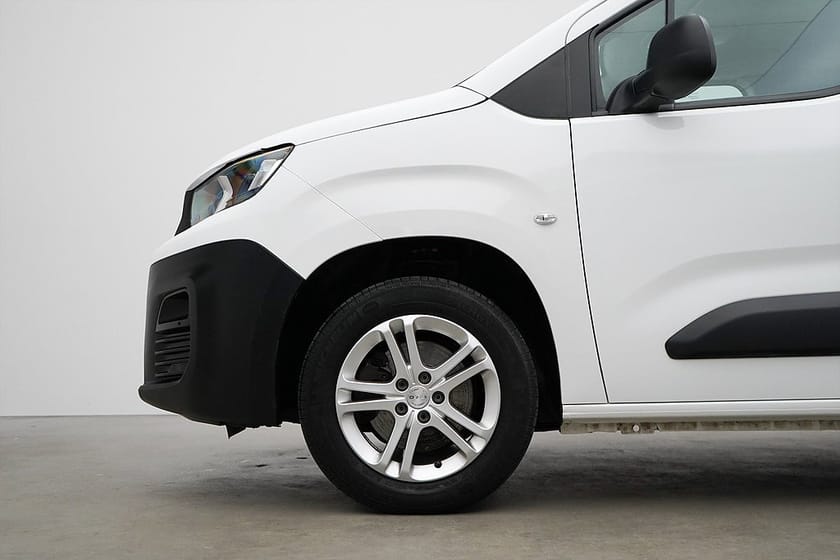 Bild 2 av Peugeot Partner L1 1.5 / 130hk / Värmare / Drag