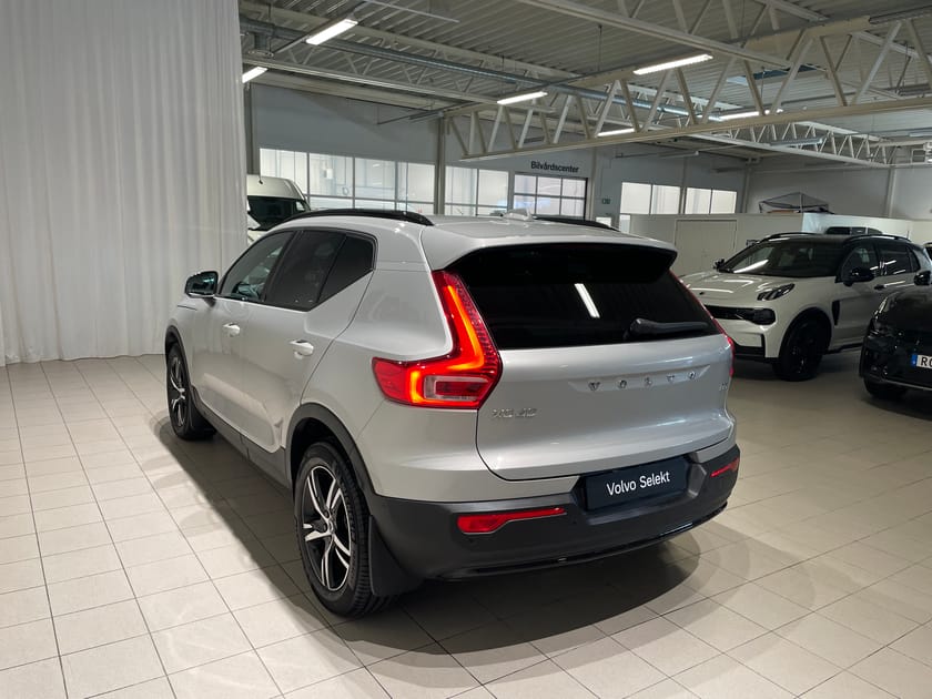 Bild 5 av Volvo XC40 B3 FWD Bensin Plus Dark