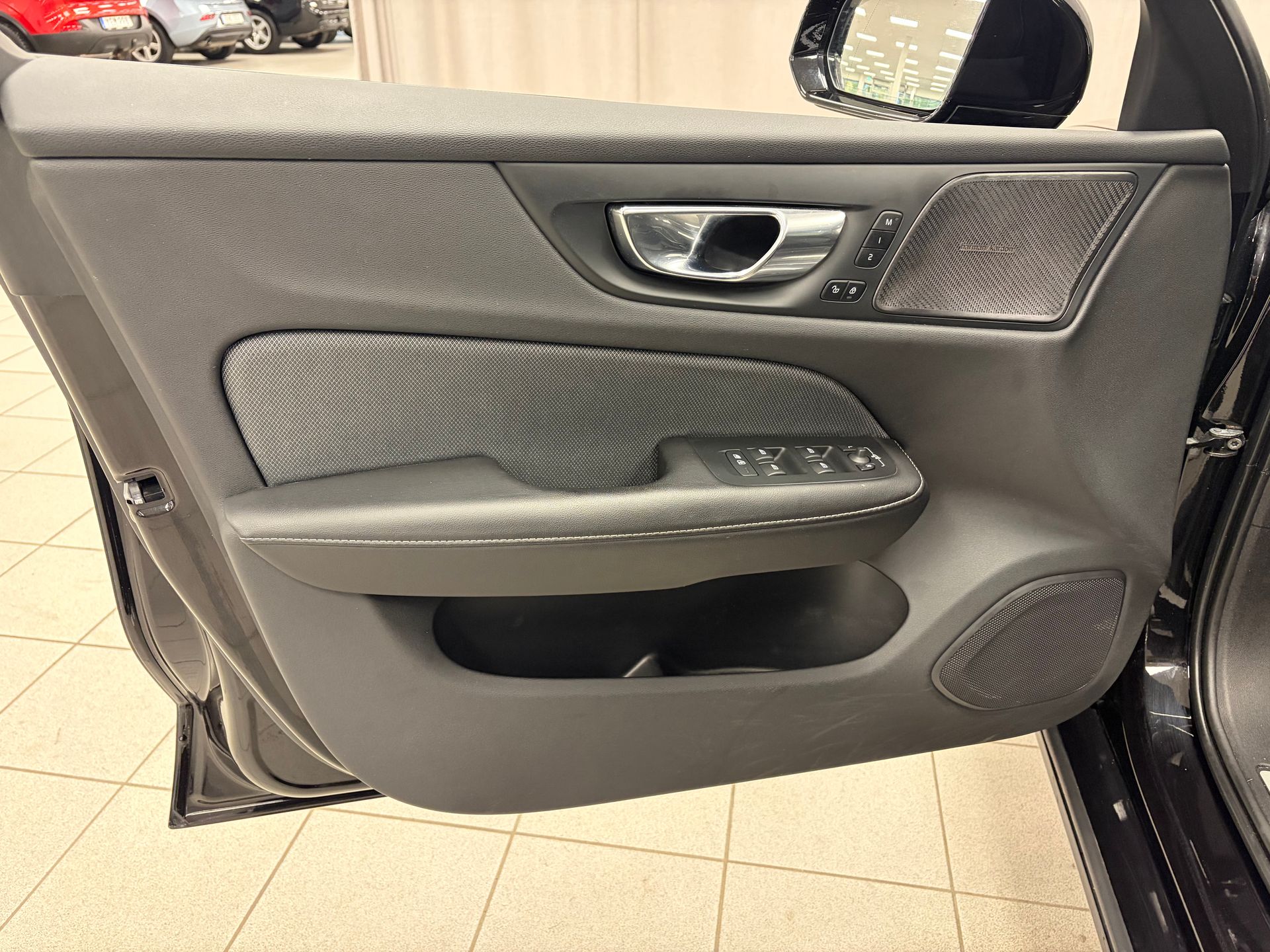Volvo V60 T8 R Design 2020, bild 5/10