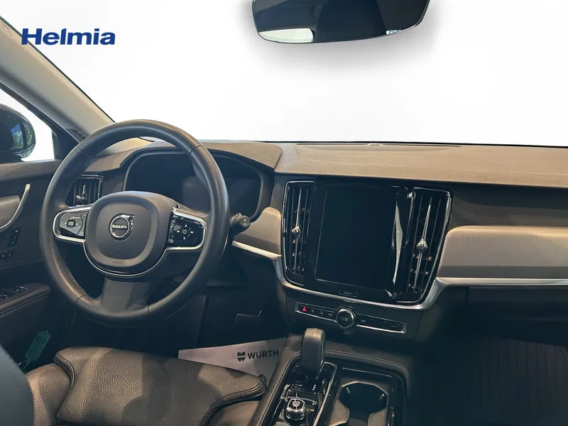Bild 7 av 15 – Volvo V90 Recharge T6 Plus Dark