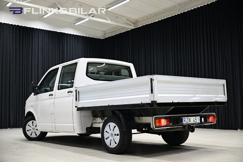 Bild 3 av Volkswagen Transporter Chassi Dubbelhytt TDI 140HK Dubbelhytt|Flak|Drag|Värmare|Moms