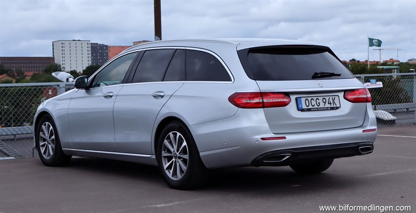 Bild 3 av Mercedes-Benz E 220 T d 4MATIC E220 Avantgarde S/V-hjul