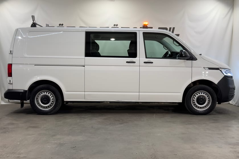 Bild 5 av Volkswagen Transporter Kombi T32 2.0 TDI 4M DRAG VÄRMARE MOMSBIL