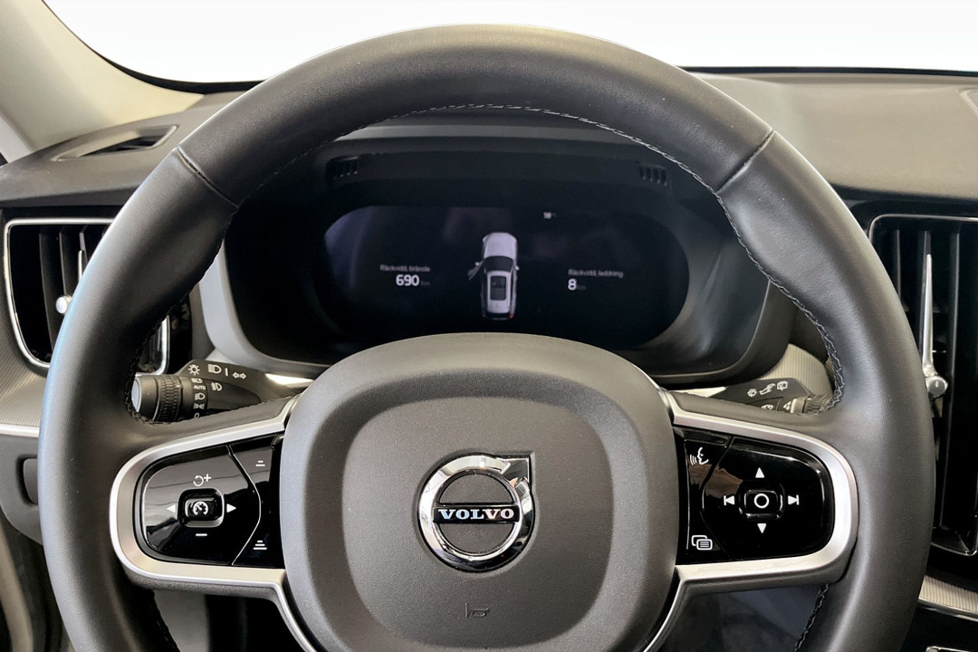 Volvo XC60 T6 Plug-In Hybrid AWD 2025, bild 7/9