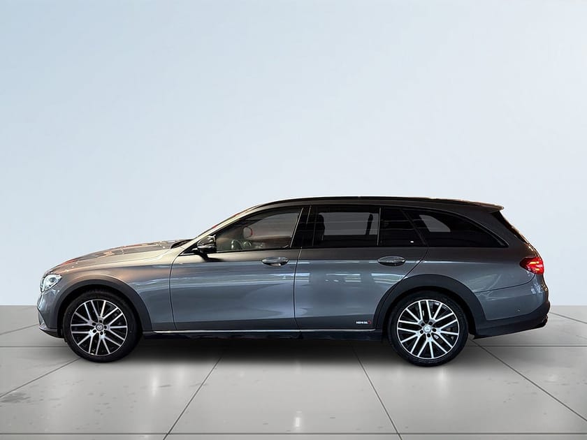 Bild 4 av Mercedes-Benz E 220 d 4MATIC All-Terrain 360/Burmester/Drag/SoV/Pano