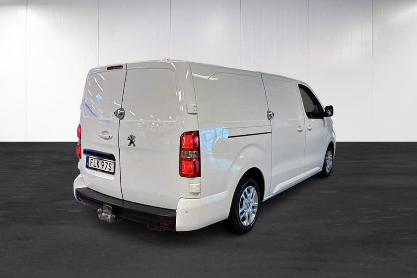 Bild 3 av Peugeot Expert Utökad Last 2.0 BlueHDi EAT | Leasebar | 3-Sits | Drag | Backkamera