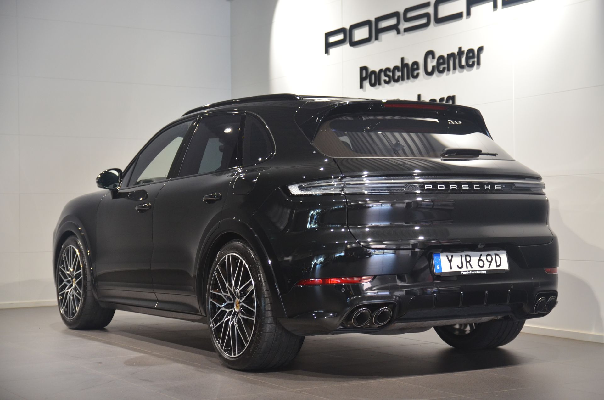Porsche Cayenne E-Hybrid 2024, bild 6/10
