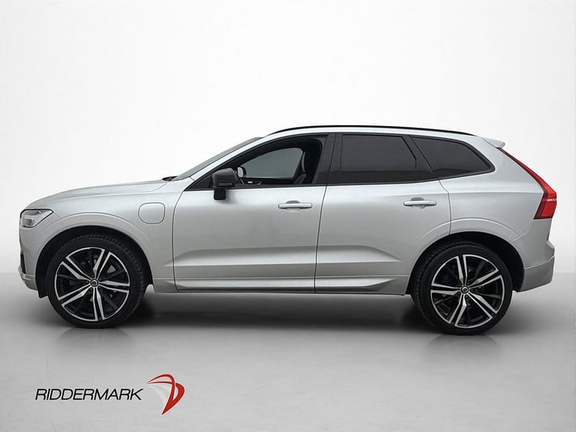 Bild 4 av Volvo XC60 Recharge T6 AWD R-Design Moms VOC Pano B&W 360°