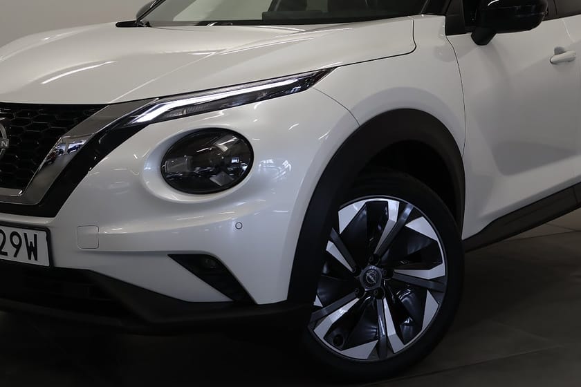 Bild 2 av Nissan Juke 1.0 DIG-T DCT Tekna / BOSE / 360° / MOMS / DEMO