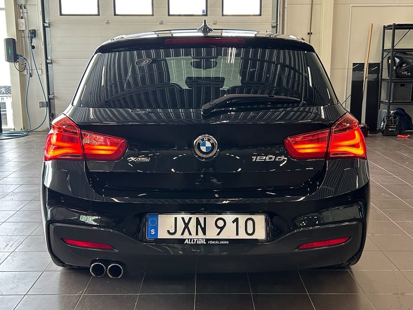 Bild 5 av BMW 120d xDrive AUT M Sport Kamera/Navi/Pano/HK/Elstol/Skinn