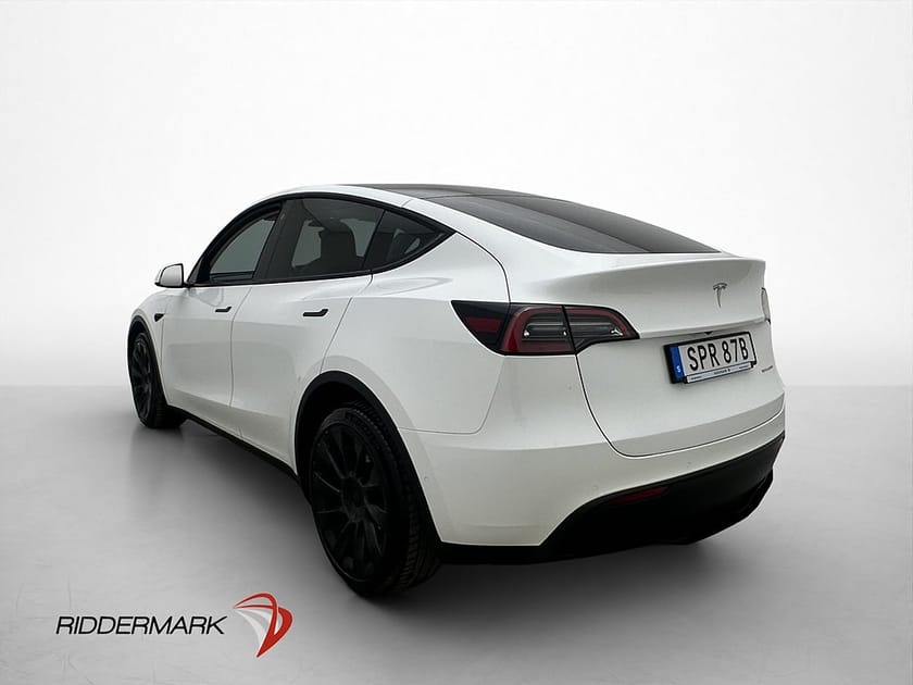 Bild 5 av Tesla Model Y Long Range AWD Pano AP Ljus interiör Sv.Såld