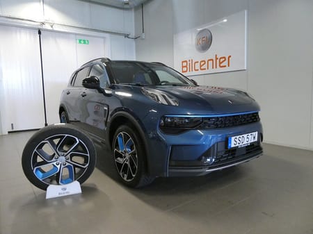 Lynk & Co 01 PHEV DCT Aut-Kamera-Värmare-Panorama-Navigation-SoV