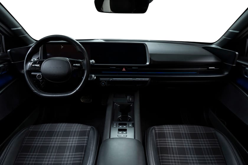Bilde 3 av Hyundai Ioniq 6 Premium LR AWD 325 Hk | KAMPANJE! |V2L | BOSE stereo