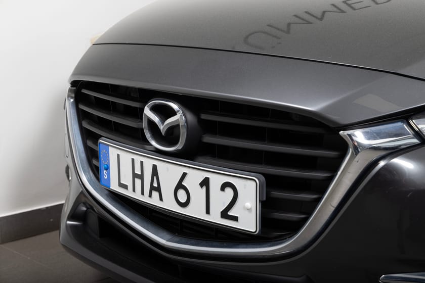 Bild 3 av Mazda 3 Sport 2.2 SKYACTIV-D Autom 150hk Drag/HuD/Navi/Keyless