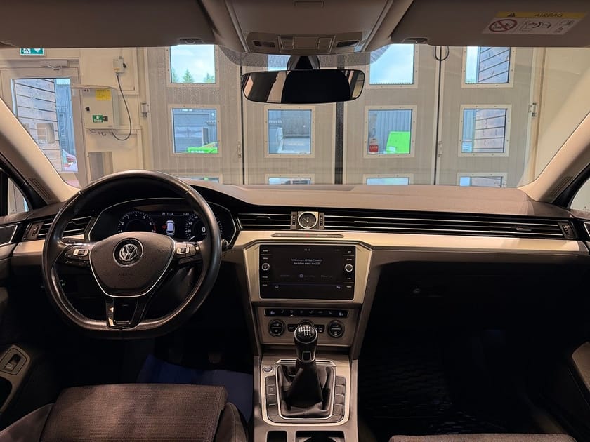 Bild 5 av Volkswagen Passat Sportscombi 1.4 TSI ACT Drag Cockpit B-kamera Carplay