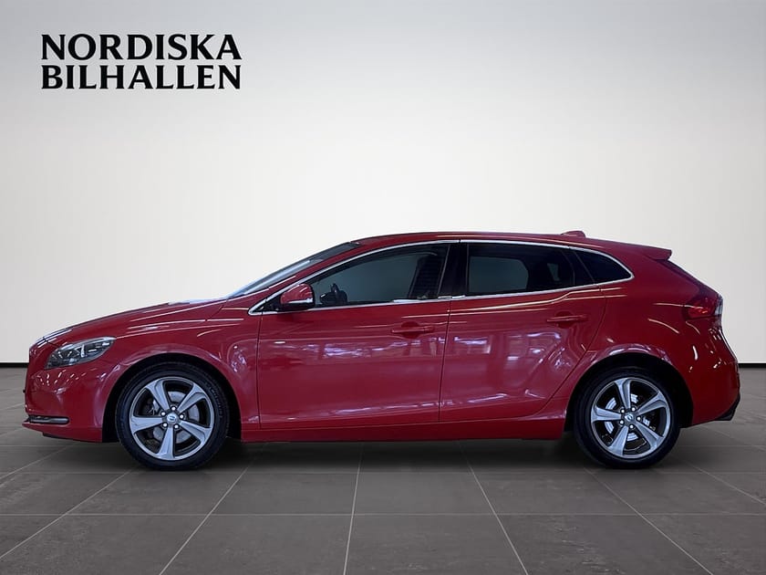 Bild 4 av Volvo V40 T3 Momentum Kamrem bytt Dragkrok Backkamera Bluetooth