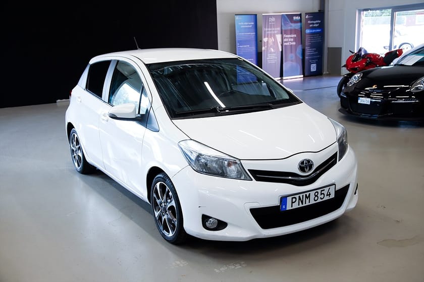 Bild 4 av Toyota Yaris 5-dörrar 1.33 Dual VVT-i Multidrive S, 99hk, 2014