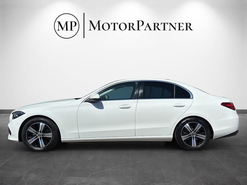 Bild 4 av Mercedes-Benz C 200 4MATIC 9G-Tronic Avantgarde Kamera Navi MOMS 204hk