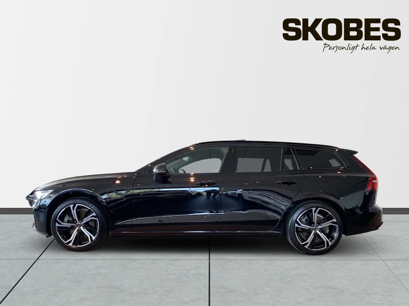 Bild 5 av Volvo V60 T6 Plus Dark Nordic Edition Se utr, B&W, Panorama, vent/massage stolar, Momsbil