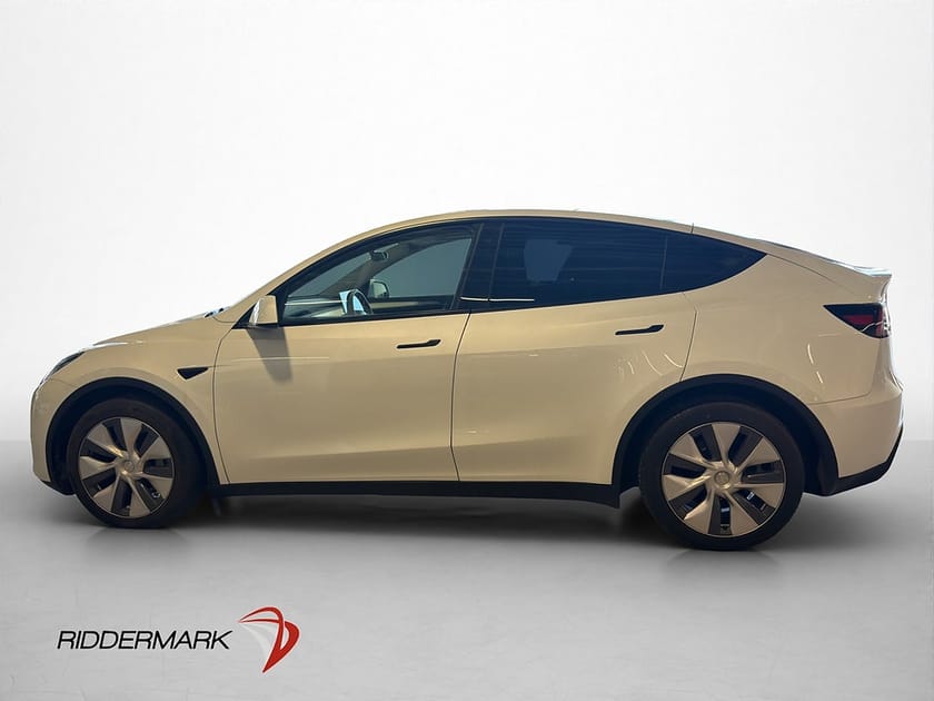 Bild 5 av Tesla Model Y Long Range AWD Ljus Interiör Drag Pano Kamera
