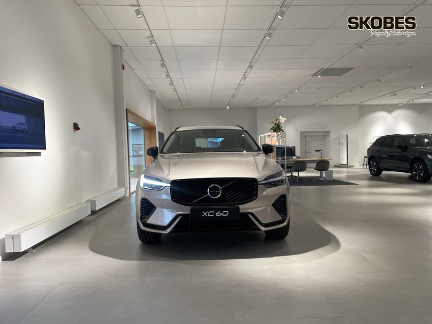 Bild 2 av Volvo XC60 T6 Plus Dark Nordic Edition/Lagerbil